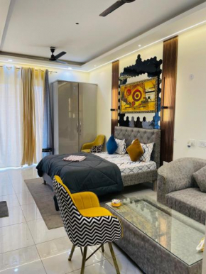 Praavi homes-luxury studio in Central Noida